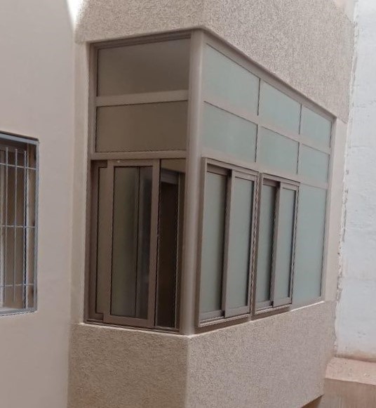 Balcon avec garde-corps